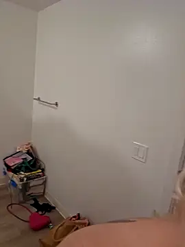 VirginDaisy élő XXX-chatje