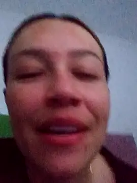 _asscutebig_'s Live XXX Chat