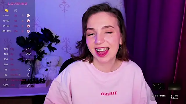 KindHazelHere_のライブXXXチャット