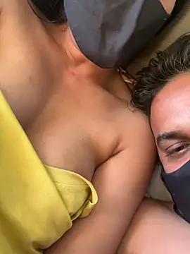 Chatroom XXX en direct de indianshycouple