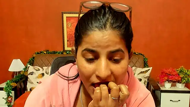 Chat XXX en directo de Jasmine_Jaey1