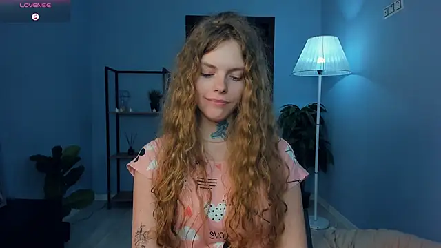 RayaNenlia 现场XXX聊天