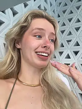 Chatroom XXX en direct de SunnyShiney