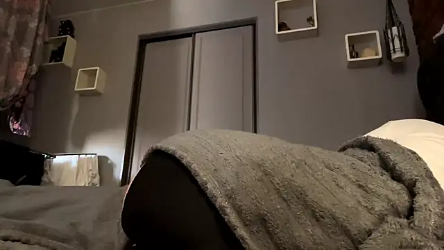 CarmaDiza Adlı Modelin Canlı XXX Sohbeti