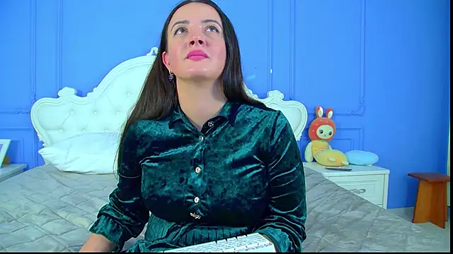 แชท XXX สดของ ElinaBellucci