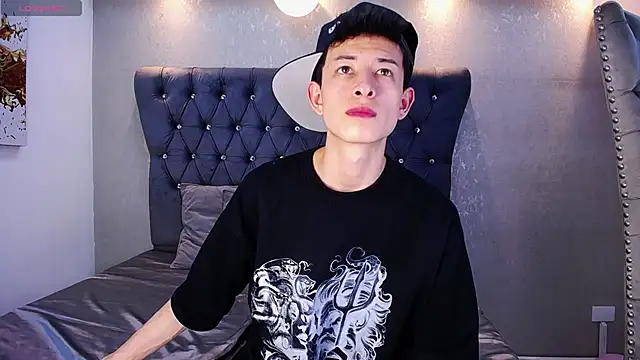 MaikCarver live XXX chat