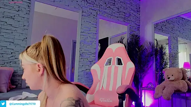 دردشة Reina_Cummings الجنسية المباشرة