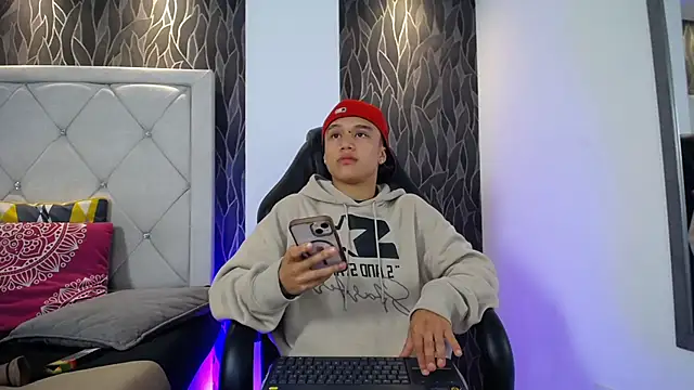 Dominik_Souza live XXX chat