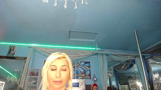 ADRIANNA_FOX: απευθείας συνομιλία ΧΧΧ