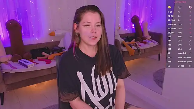 Mira_Falls Chat XXX live