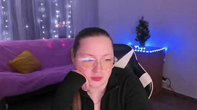 GirlPlayer Adlı Modelin Canlı XXX Sohbeti