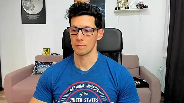 BrutusK08 在線直播表演