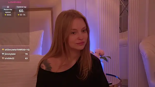 Chat XXX en directo de MollyHilton