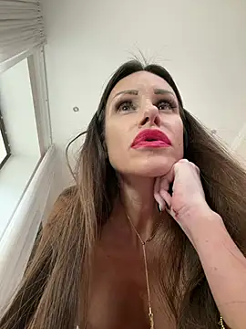 Živý XXX chat Hott_Lolla