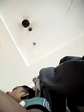 Chat +18 de Michael514668 ao vivo