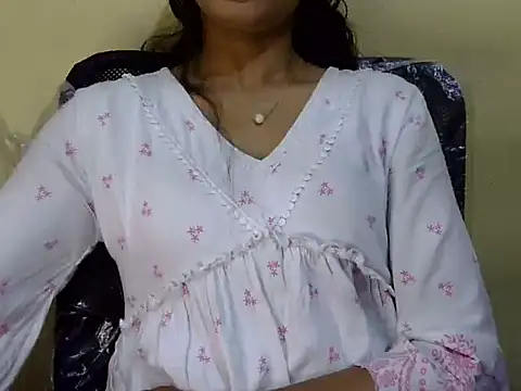 Shab_M Adlı Modelin Canlı XXX Sohbeti