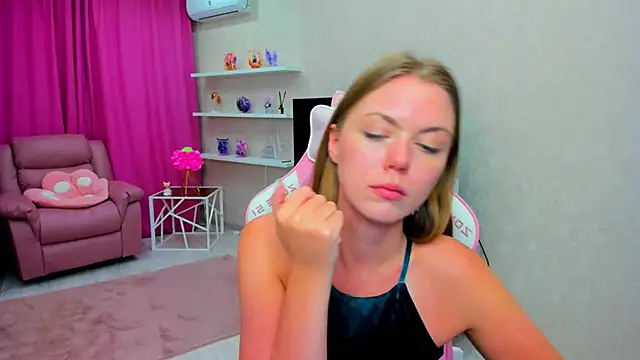 Strawberrye 现场XXX聊天