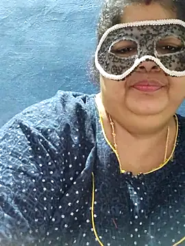 tamilthanushri's Live XXX Chat