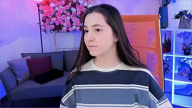 VirtuallVoyant live XXX chat