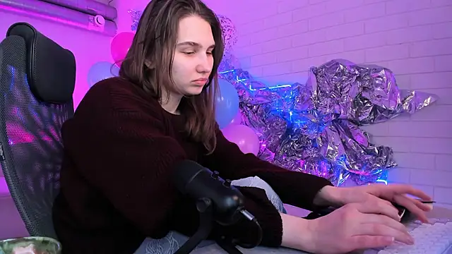 TessaMill live XXX chat