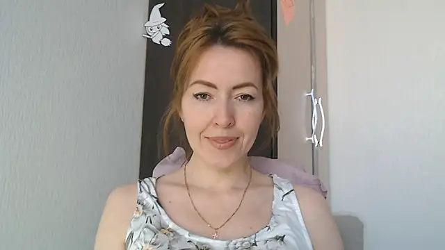 NicoleEunice87 Adlı Modelin Canlı XXX Sohbeti