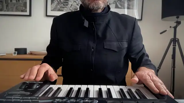 Онлайн чат XXX mecchaude