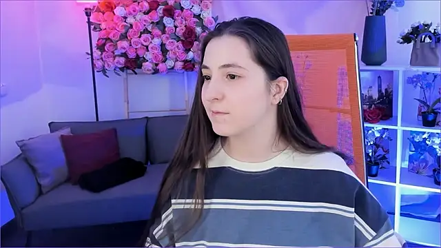 VirtuallVoyant Adlı Modelin Canlı XXX Sohbeti