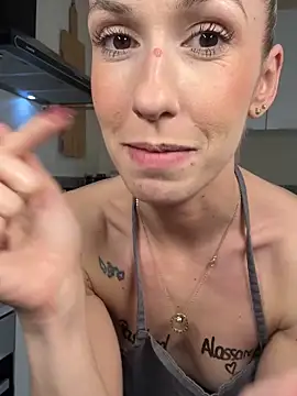 Czat XXX na żywo – lola_tentatiion