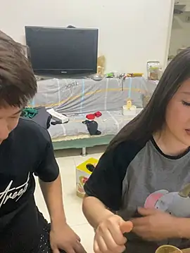 xiaotiantian-10 Show in webcam