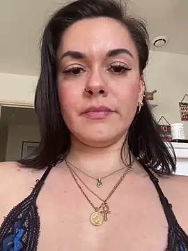 Luccreccia_ – Live XXX-chat