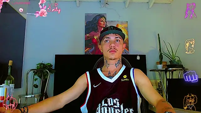 HannibalLester 即時 XXX 聊天