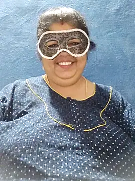 tamilthanushri's Live XXX Chat