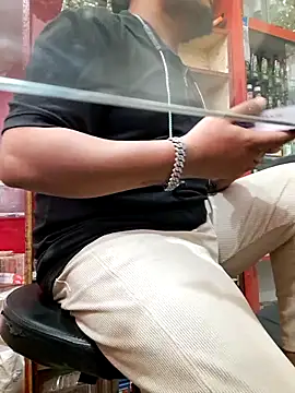 RaiStarrrr0-9 Adlı Modelin Canlı XXX Sohbeti