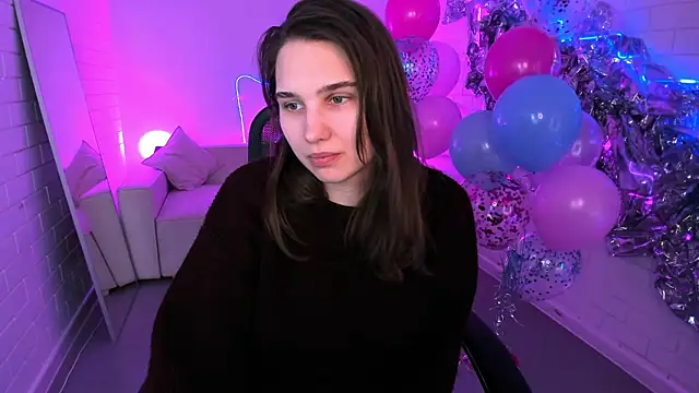 Chat +18 de TessaMill ao vivo