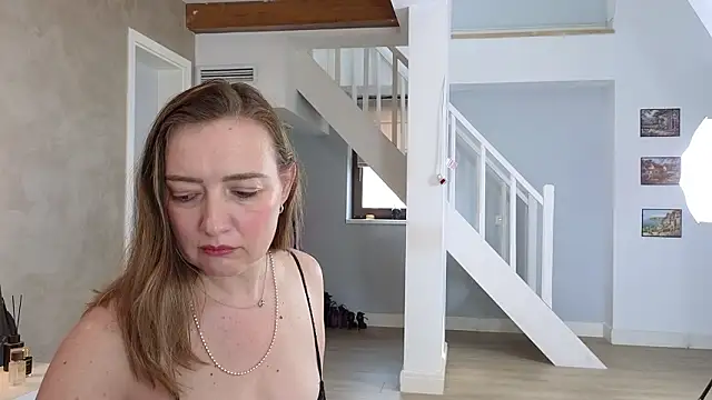 Blue_Angel_Sweet Adlı Modelin Canlı XXX Sohbeti