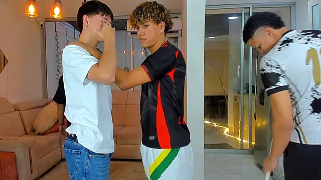 Houseofwarrios' Live XXX Chat