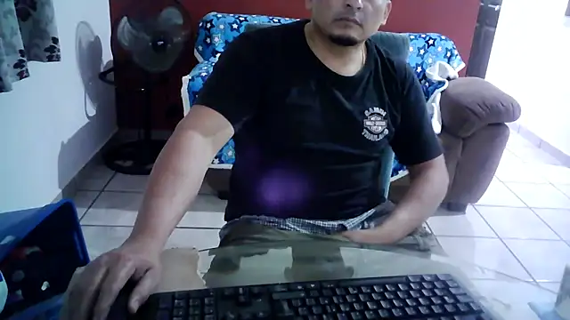 Benjacabo Adlı Modelin Canlı XXX Sohbeti