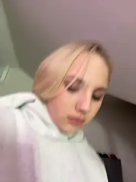 Sky_CutieのライブXXXチャット