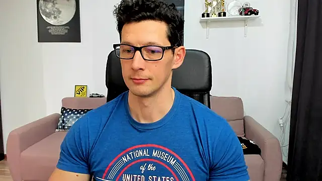 BrutusK08 Live XXX-Chat