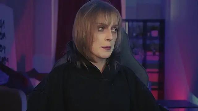 KiraMontoya élő XXX-chatje