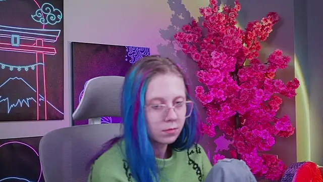 SakuraBliss élő XXX-chatje