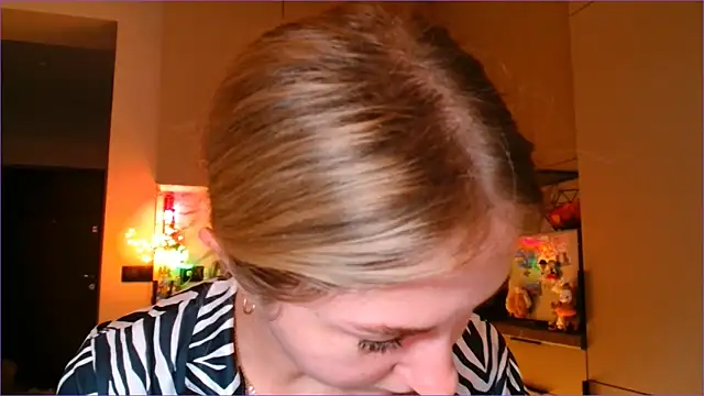 BluueSilk live XXX chat