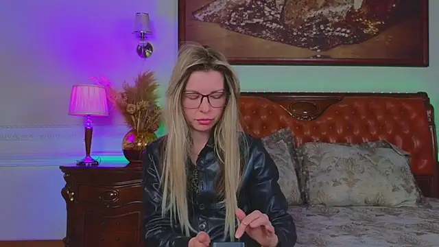 Chatroom XXX en direct de Real_Tini