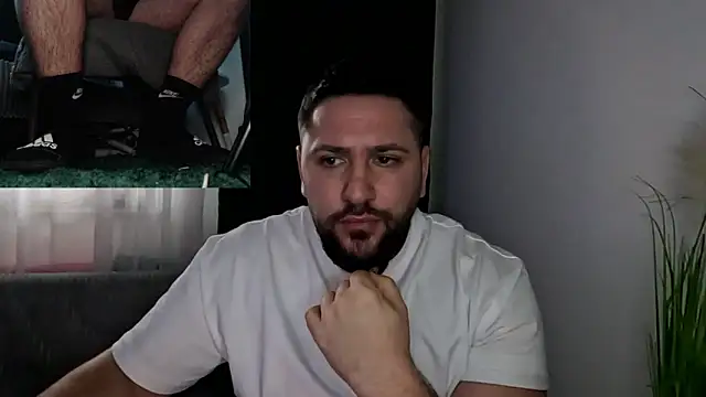 دردشة Gold_Alpha_Boy الجنسية المباشرة