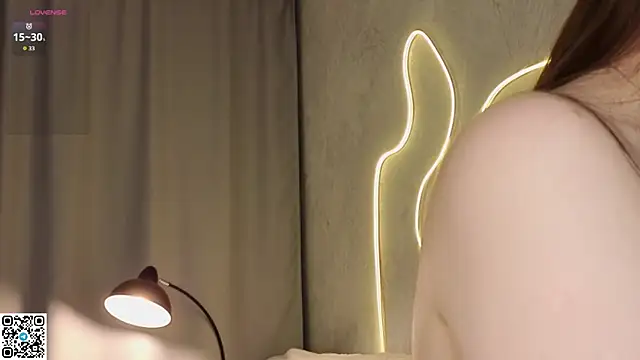 NicolaHulse live XXX chat