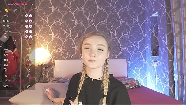 MiaMiaMeow live XXX chat