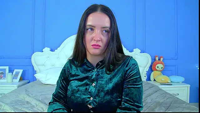 ElinaBellucci Live XXX-chat