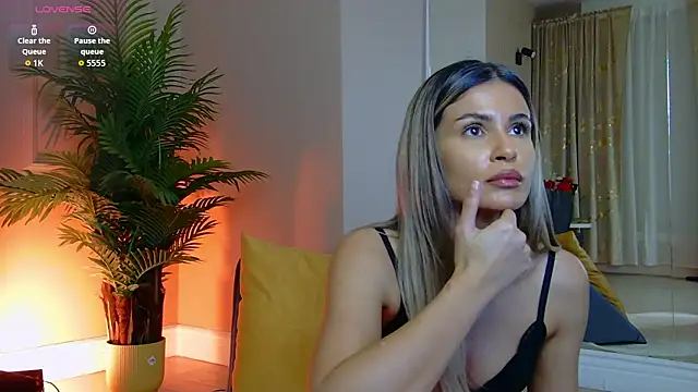 Avril_Cyrus – Naživo XXX chat