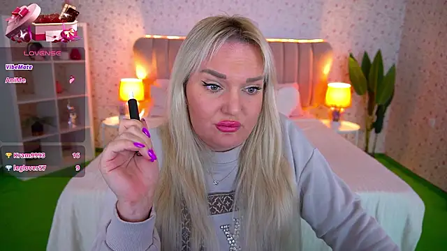 XXX chat uživo modela MissyMartinez