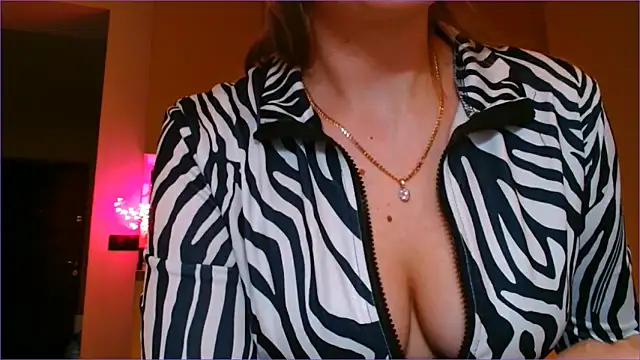 BluueSilkのライブXXXチャット